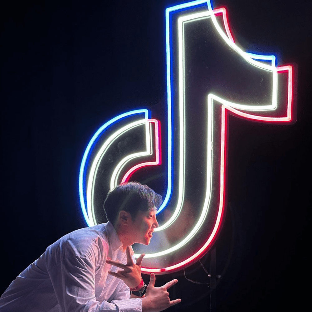 Tik Tok Event - Kings Of Neon 