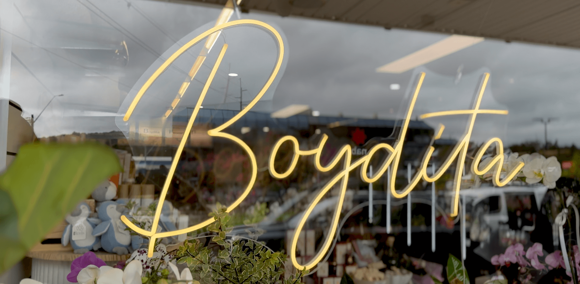 BOYDITA FLOWERS DELIVERED'S STOREFRONT TRANSFORMATION