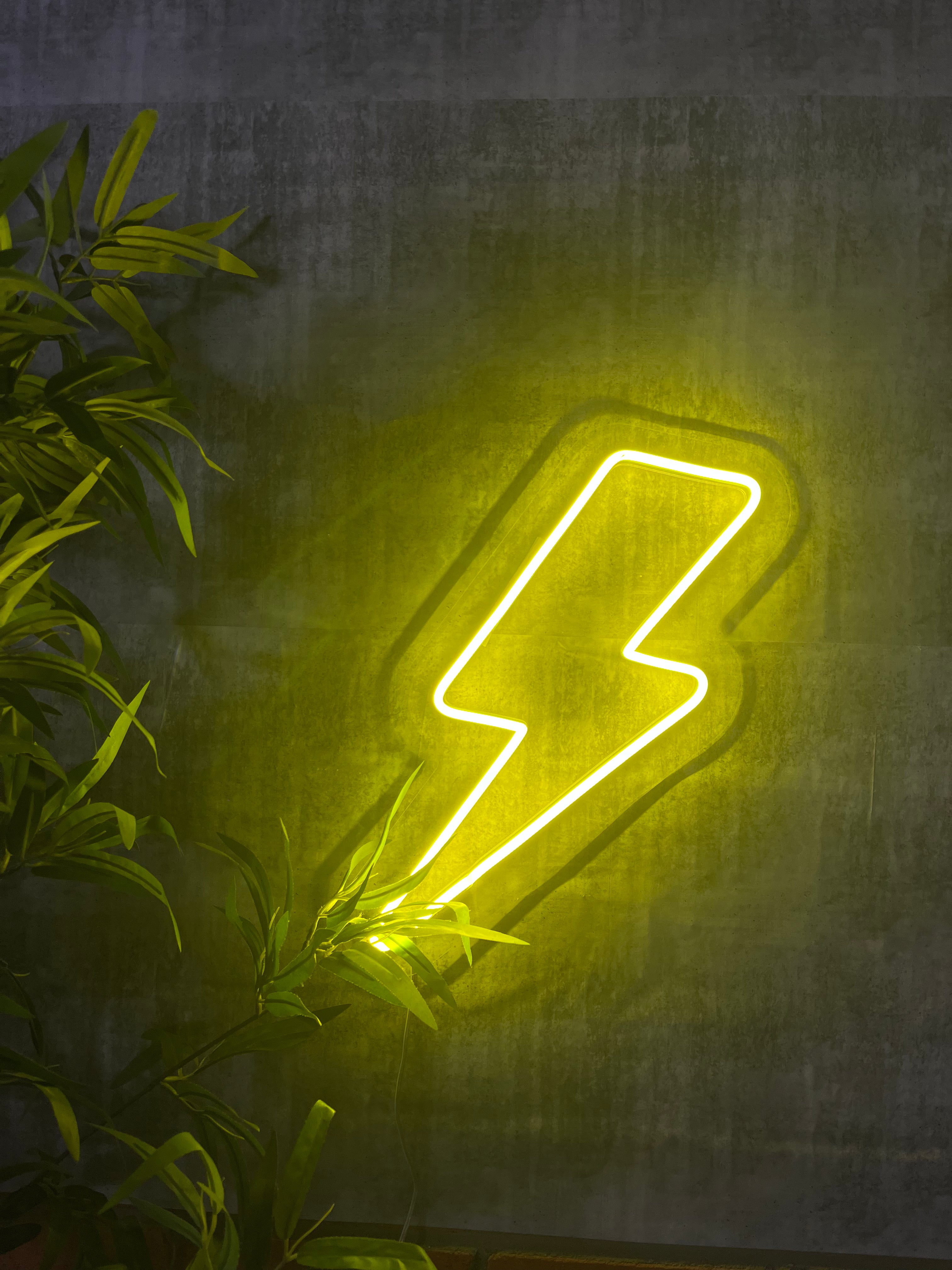 Lightning bolt led top light